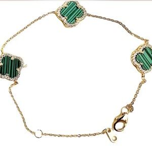 RAQUEL ZOE. STERLING SILVER CLOVER BRACELET. 3 GREEN CLOOF WITH CUBIC ZIRCONS